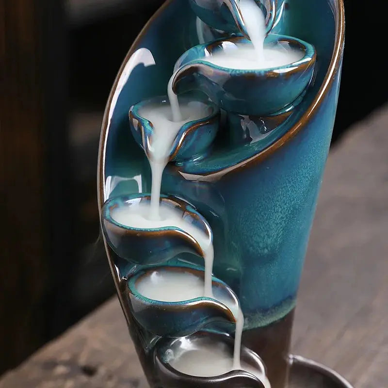 Porte-encens décoratif pour intérieur, favorisant une ambiance zen.
