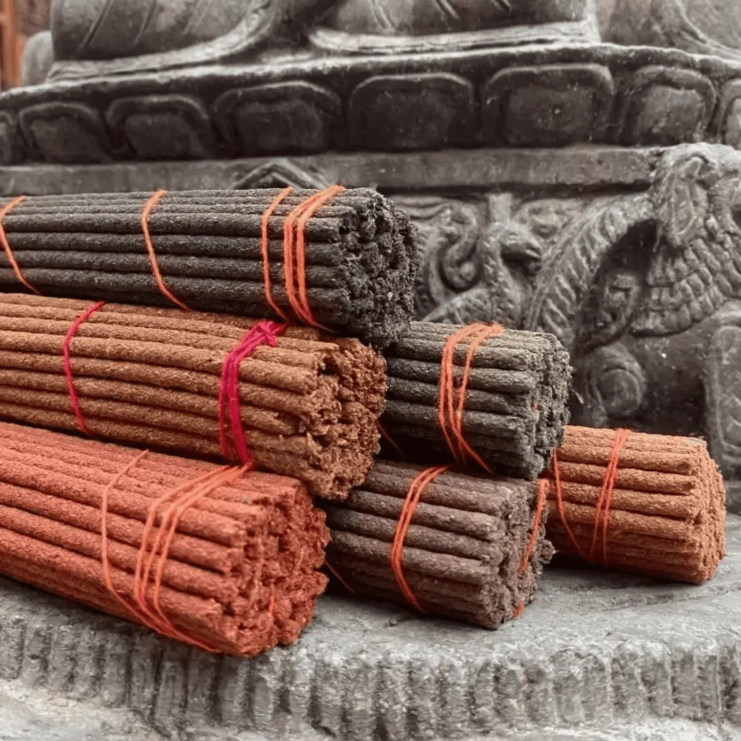 Bâtons encens Népal herbes himalayennes, parfum naturel profond et terreux purification