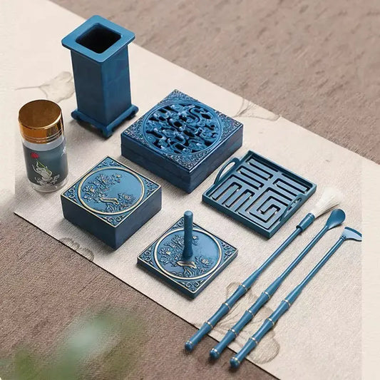 Coffret en cuivre pour rituel d’encens traditionnel