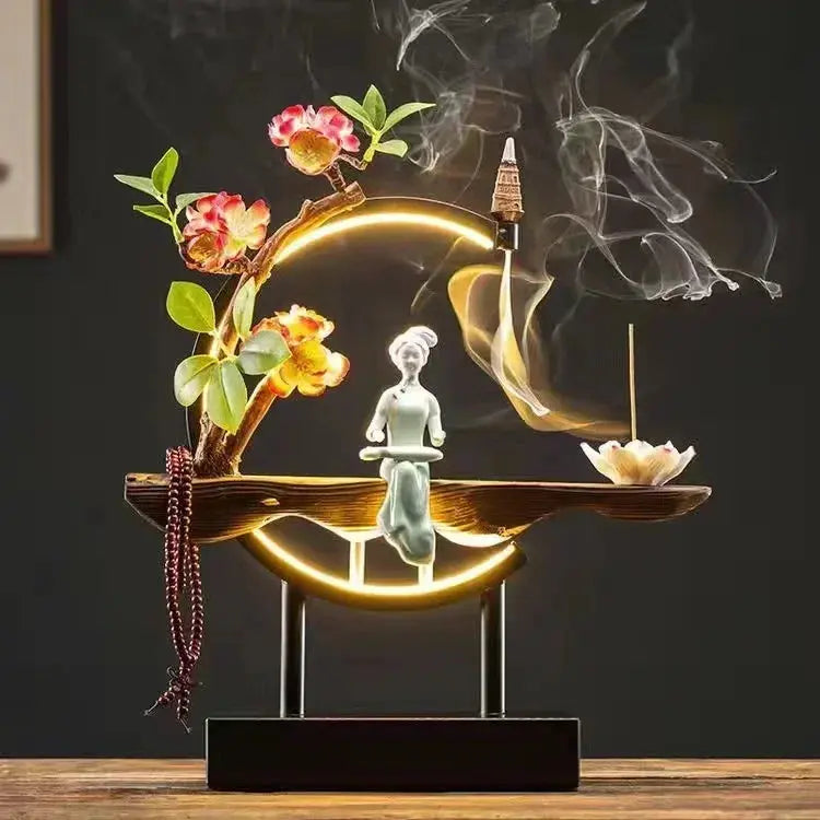 Objet décoratif floral avec encens et ambiance luxe