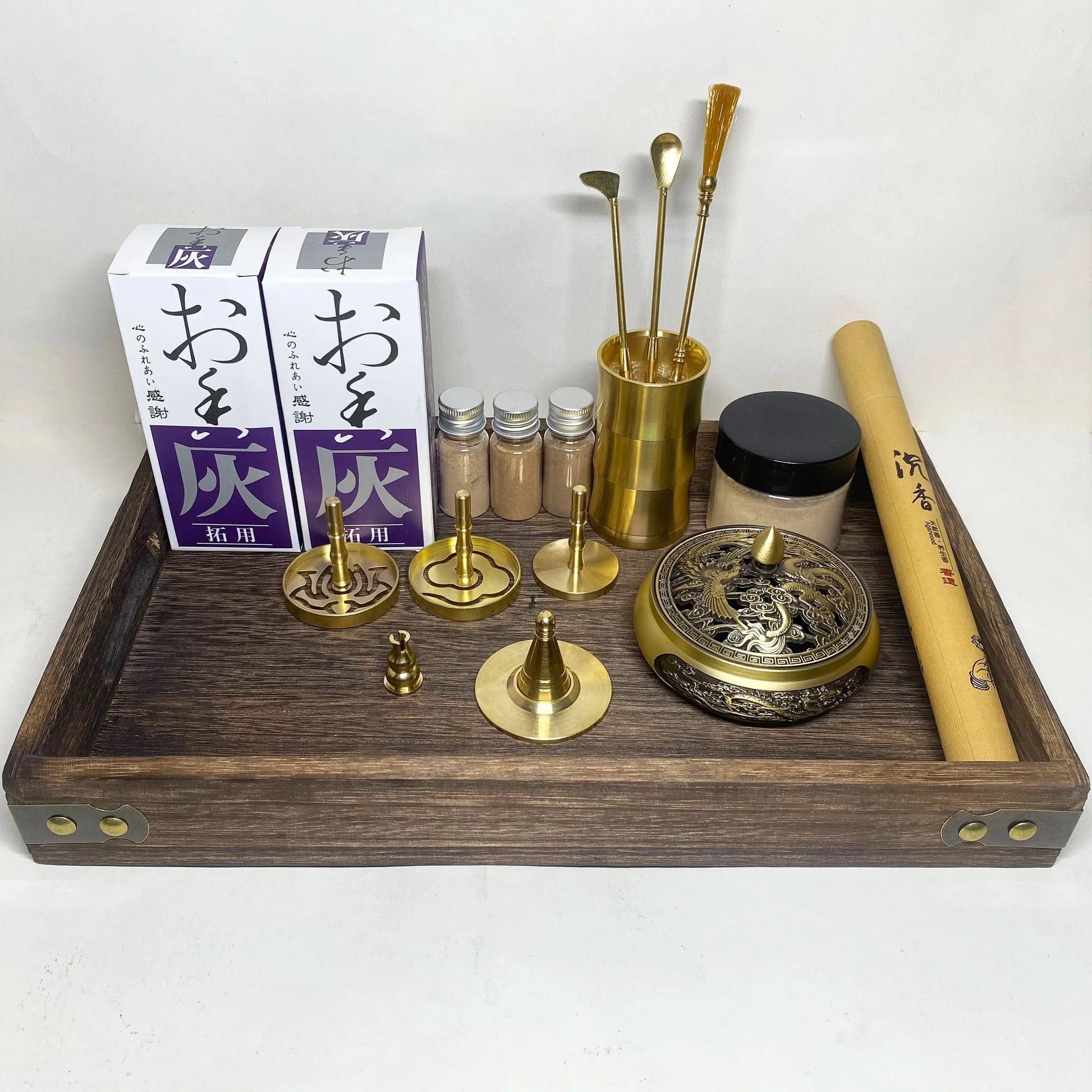 Kit en céramique, verre et métal, résistant aux hautes températures.