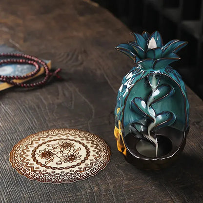 Diffusion de senteurs relaxantes avec le Porte-Encens Ananas