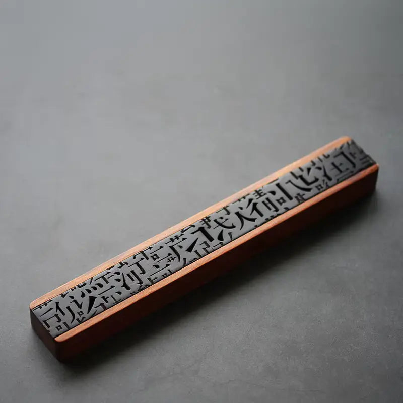 porte-encens bois massif antique caracteres