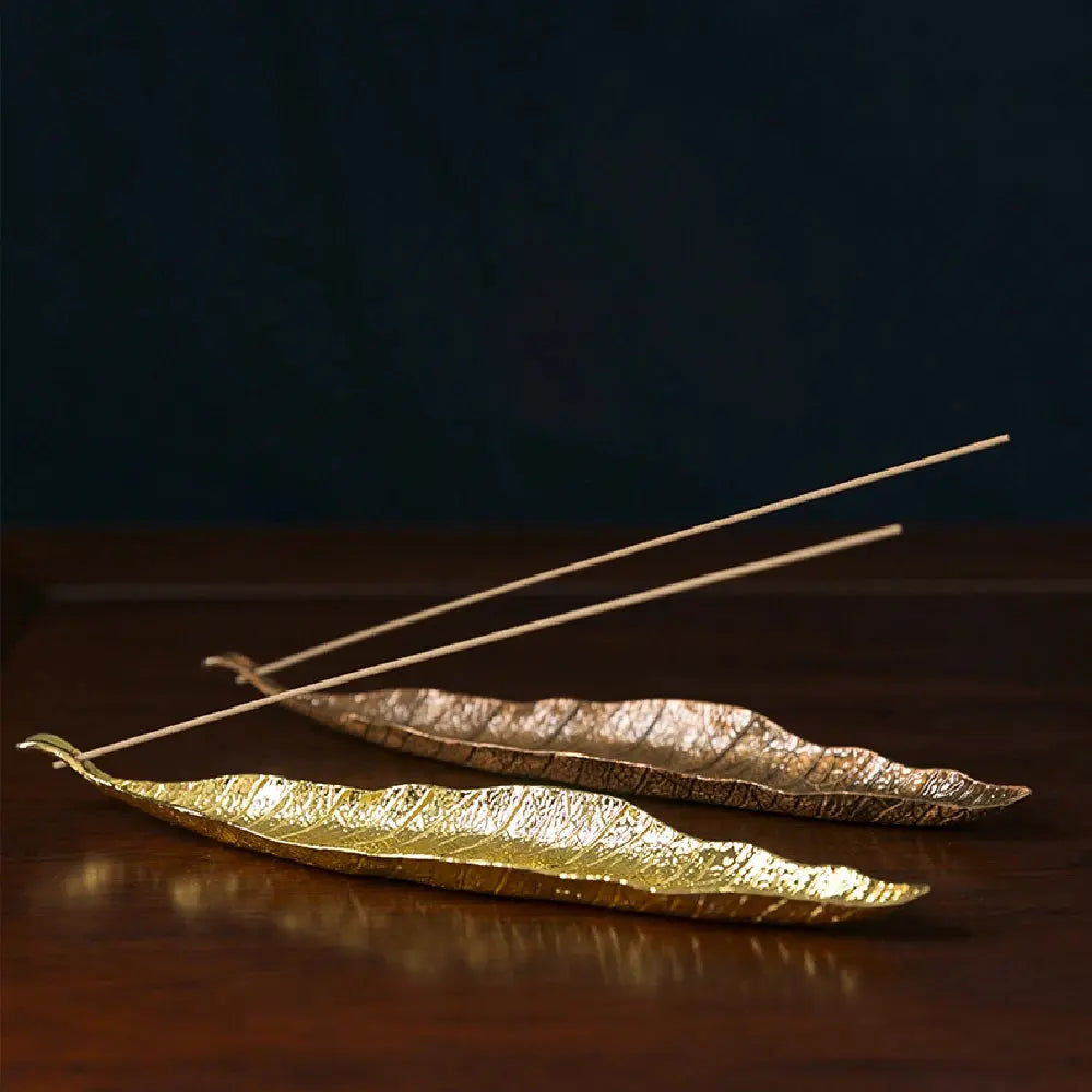 Porte-encens en métal en forme de feuille, design antique et raffiné