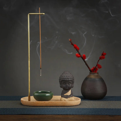 Porte-encens Moine Zen en céramique avec fumée cascade