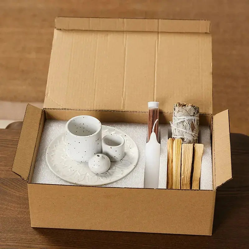 Support plateau céramique rituel zen, porte-encens palo santo sauge et bougie intégrés