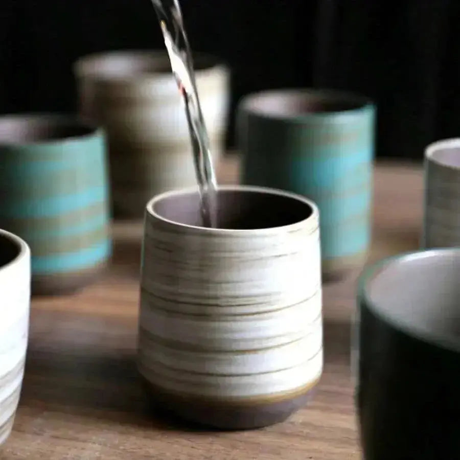Tasse grès craquelé asiatique chaleur douce, conservation thermique longue durée prise en main