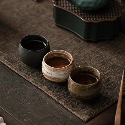 Tasse à thé wabi-sabi porcelaine artisanale, imperfection sublime art japonais cérémonie Kung Fu